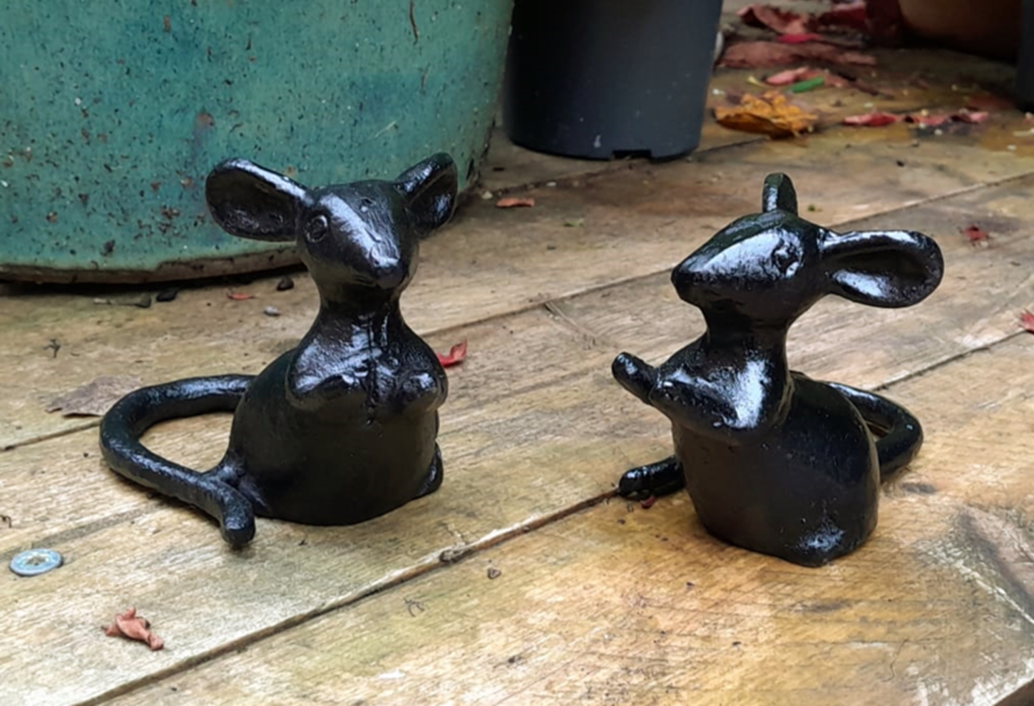 Pair of Mice | 8cm tall | Aluminium in a Black Finish